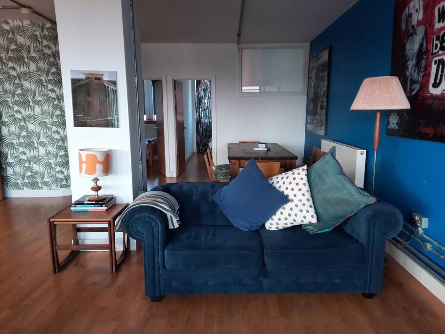 Trendy, Urban Open Plan Apartment Bristol Kültér fotó